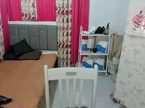 Hugecummerakira Show Webcam