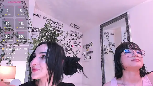 mira0_0 Live XXX Chat