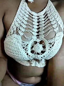 Desi_cheese Chat XXX in diretta