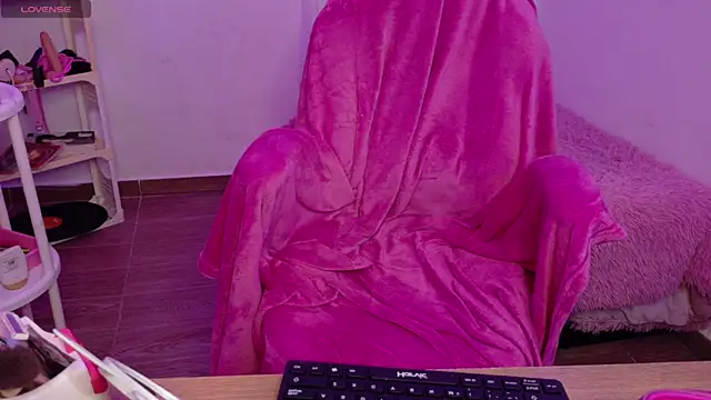 Chat +18 de Sachi_Meow ao vivo