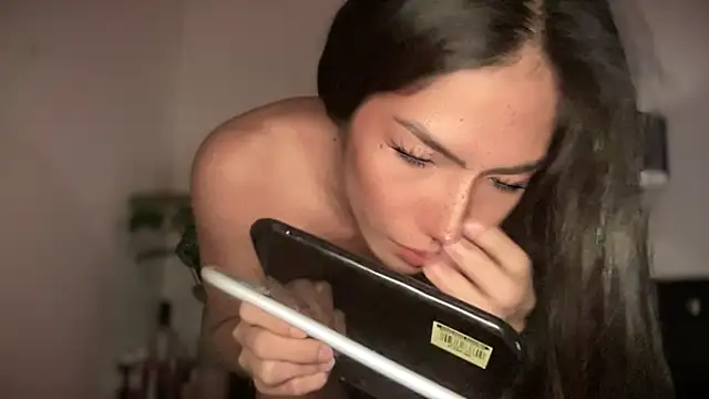 Belle_Sinclair élő XXX-chatje