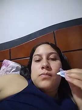 Онлайн чат XXX esmeralda_jadees