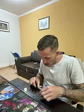 XXX chat uživo modela MeladoDiMel