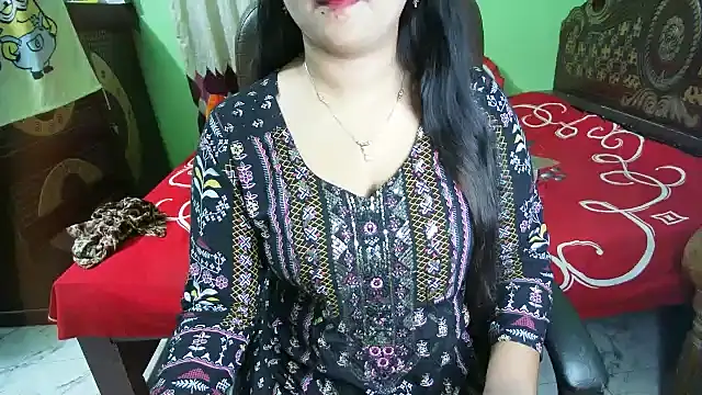 BengaliQueenStar Chat XXX in diretta