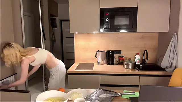 moonavelle live XXX chat