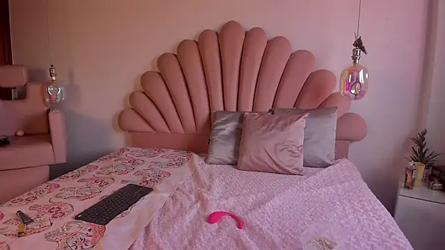 SabrinaVantress 现场XXX聊天