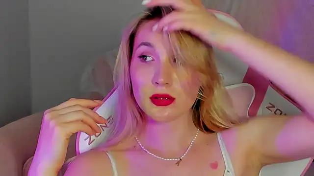 Živý XXX chat ElaraVoltage