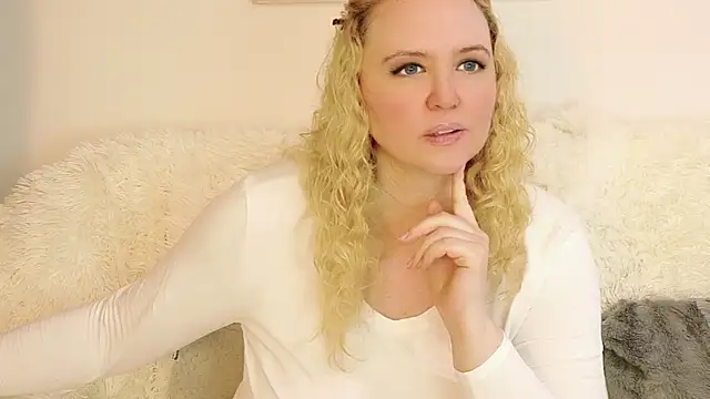 Sarah4you Adlı Modelin Canlı XXX Sohbeti
