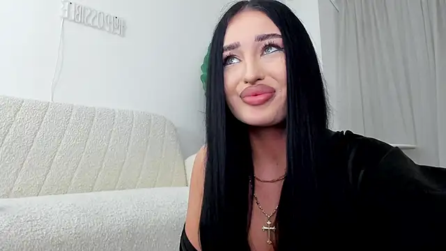EmeraldKattのライブXXXチャット