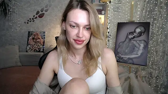 NickyAdamidi's Live Chat Room