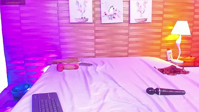 Mia_Sensation_ Live XXX-Chat