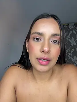 EmilySearss 现场XXX聊天