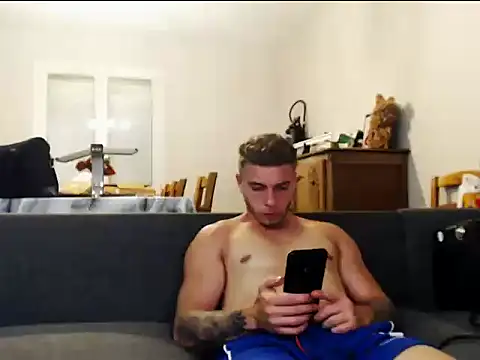 Elkafit28's Webcam Show