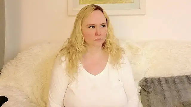 Sarah4you's Live XXX Chat