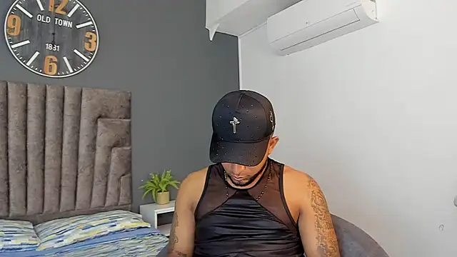 Онлайн чат XXX Robin_Rief