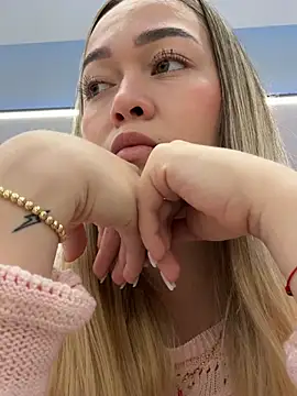 Danielavegax 网络视讯表演