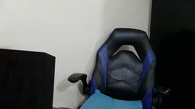 Darkkras live XXX chat