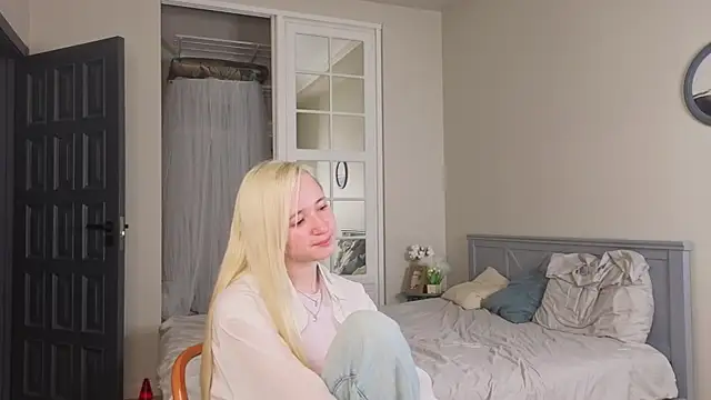 KenyaHema's Live XXX Chat
