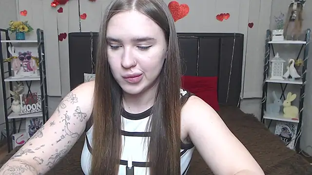 LauraHlot Adlı Modelin Canlı XXX Sohbeti