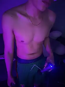 boyhigh1997 Show Webcam