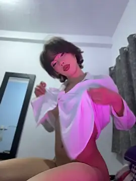 Carlita_cute Adlı Modelin Canlı XXX Sohbeti