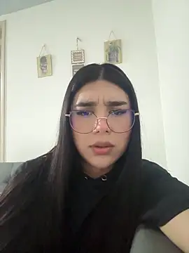 RoseCassie Chat XXX in diretta