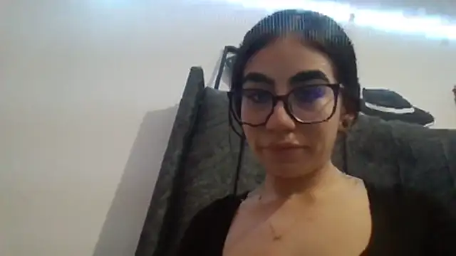 XXX chat uživo modela SCARLETT_INK_