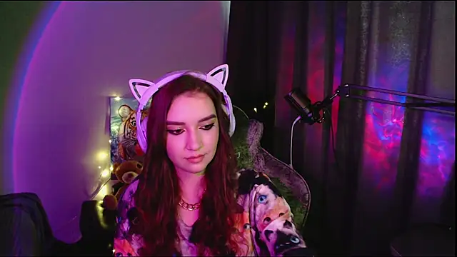 Chat +18 de Celia_Sensual_ ao vivo