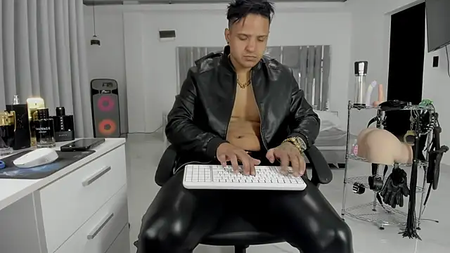 master_leather Pertunjukan Webcam