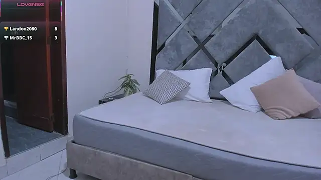 luciagray1 লাইভ XXX চ্যাট