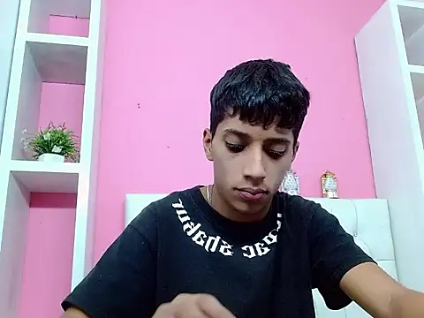 jl_brayan12 Show in webcam