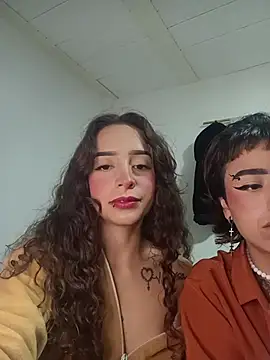 AlexxaAndRileyy Chat XXX live