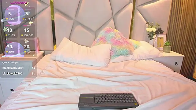 laura_scott_ Show in webcam