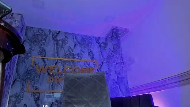 Chat +18 de Adonis_hot ao vivo