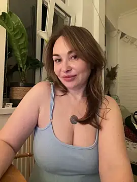 Syverelle Chat XXX live