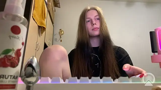 britneylovely 网络视讯表演