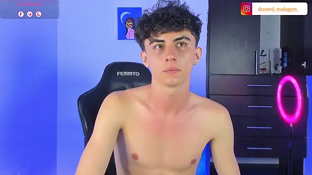 Demian_cute18 Chat XXX live