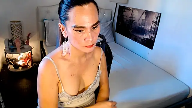 NinaDOM4CUM – Kamerová šou