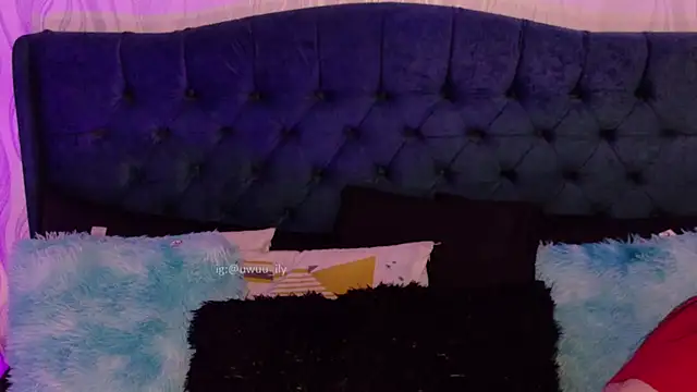 XXX chat uživo modela ANNE_HONEY55