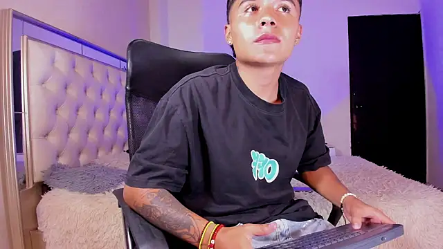 Liam_Dustin Live XXX-Chat