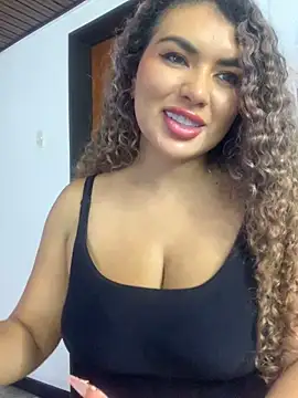 TianaRios_Pink's Webcam Show