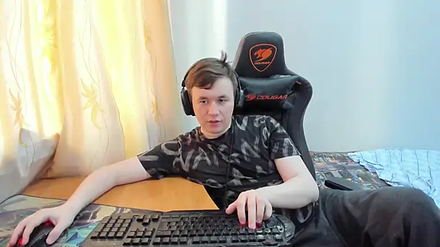 iliaskrislove Show Webcam