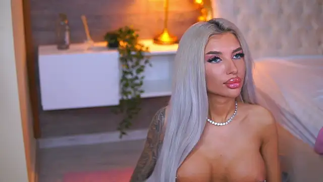 دردشة Juicy_Jessye الجنسية المباشرة