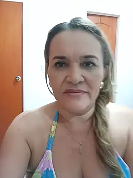 XXX chat uživo modela charlotte_milf30