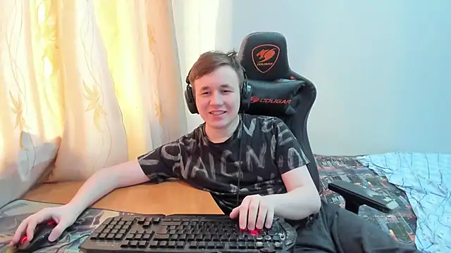 Chatroom XXX en direct de iliaskrislove