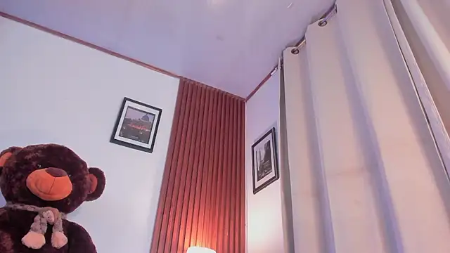 XXX chat uživo modela angeli_sexi