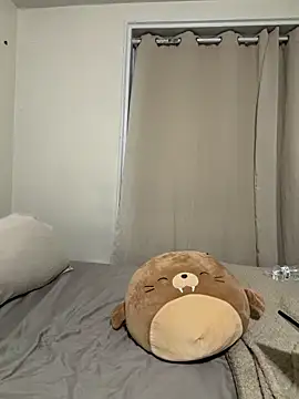 LadyKitsune Pertunjukan Webcam