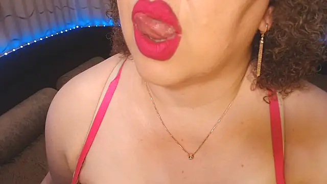 BustyKatty Live XXX-chat