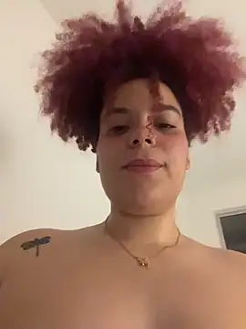 Chatroom XXX en direct de Leyah__