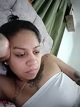 Tiphanydirty3 Adlı Modelin Canlı XXX Sohbeti